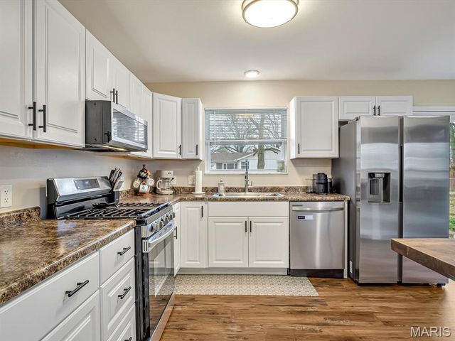 10 Meckfessel Drive, Fairview Heights, IL 62208