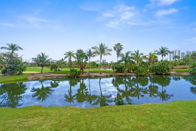 19501 W Country Club Dr 208, Aventura, FL 33180