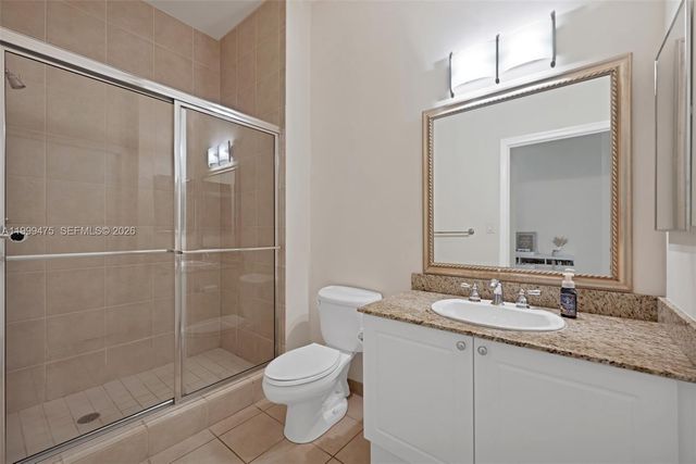 19501 W Country Club Dr 208, Aventura, FL 33180