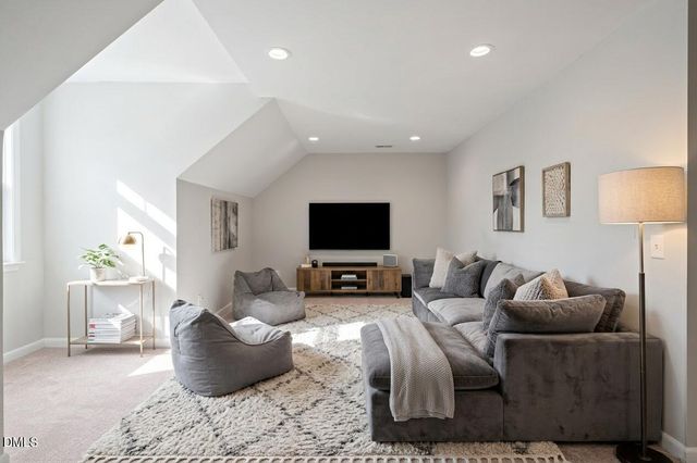 1013 Erins Way Lane, Raleigh, NC 27614