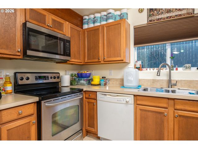 3317 Se 122ND Ave 14, Portland, OR 97236