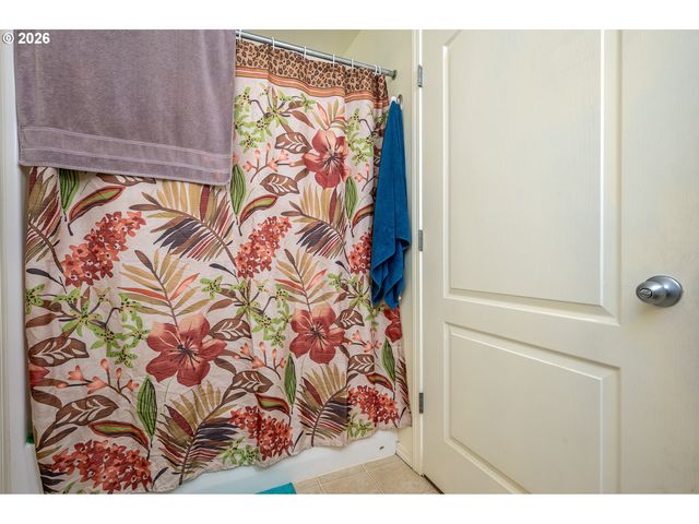 3317 Se 122ND Ave 14, Portland, OR 97236