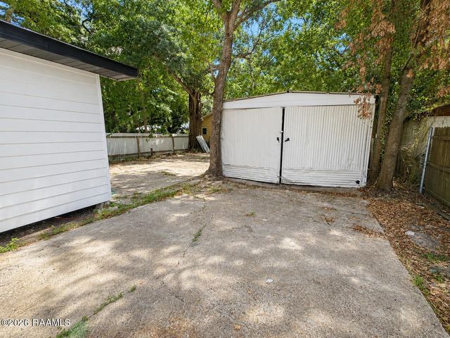 303 Thelma Drive, Lafayette, LA 70506