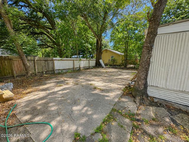 303 Thelma Drive, Lafayette, LA 70506