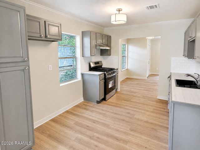 303 Thelma Drive, Lafayette, LA 70506