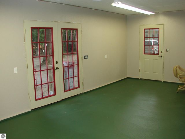 9670 S County Line Road, Manistee, MI 49660