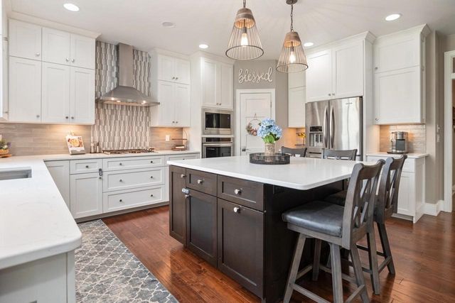 3400 AMBER LANE, Green Bay, WI 54311