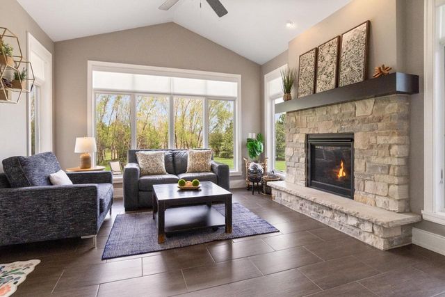 3400 AMBER LANE, Green Bay, WI 54311