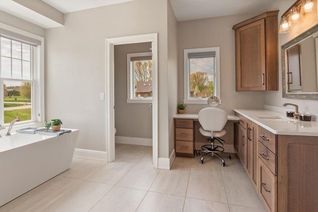 3400 AMBER LANE, Green Bay, WI 54311