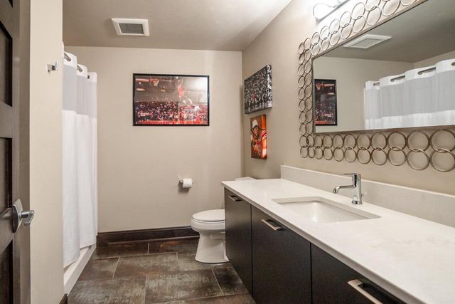 3400 AMBER LANE, Green Bay, WI 54311