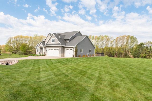 3400 AMBER LANE, Green Bay, WI 54311