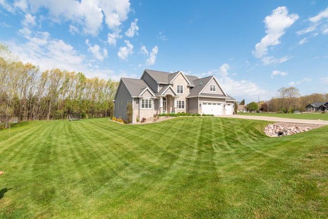3400 AMBER LANE, Green Bay, WI 54311