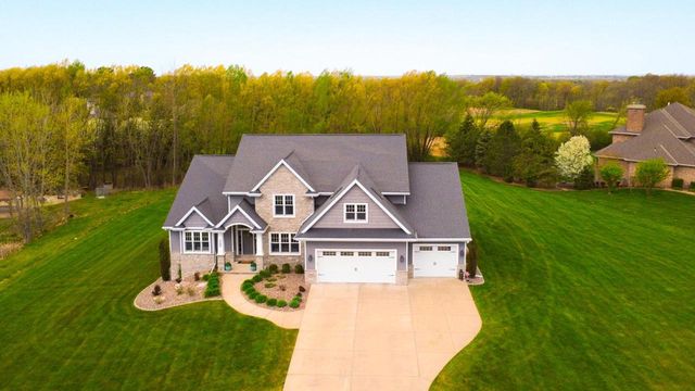 3400 AMBER LANE, Green Bay, WI 54311