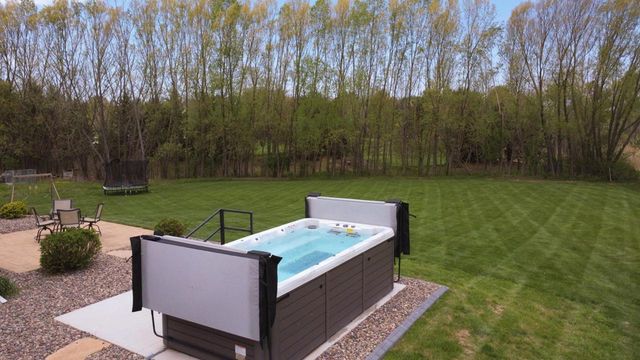 3400 AMBER LANE, Green Bay, WI 54311