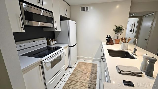 6601 Sands Point Drive 34, Houston, TX 77074