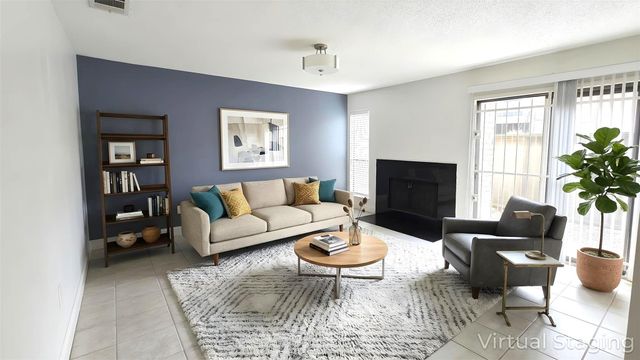 6601 Sands Point Drive 34, Houston, TX 77074