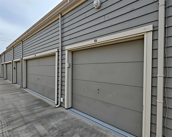 6601 Sands Point Drive 34, Houston, TX 77074