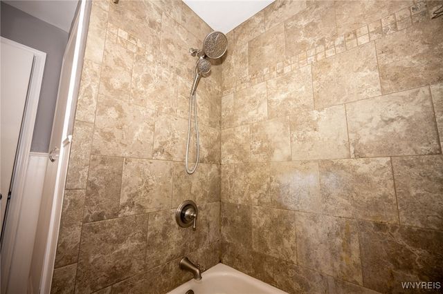 370 Green Street, Lockport City, NY 14094