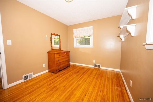 370 Green Street, Lockport City, NY 14094