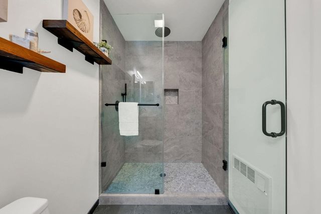 1565 32nd ST APT 2, Oakland, CA 94608