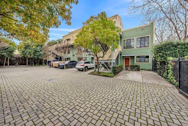 1565 32nd ST APT 2, Oakland, CA 94608