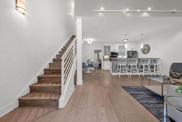 1565 32nd ST APT 2, Oakland, CA 94608