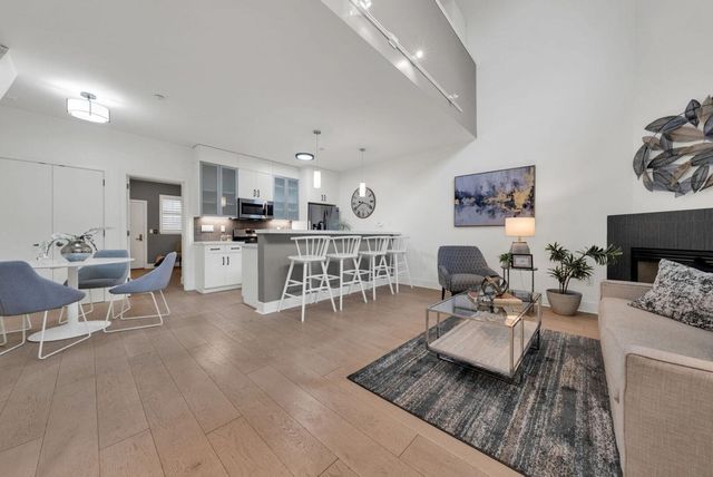 1565 32nd ST APT 2, Oakland, CA 94608