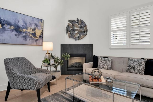 1565 32nd ST APT 2, Oakland, CA 94608