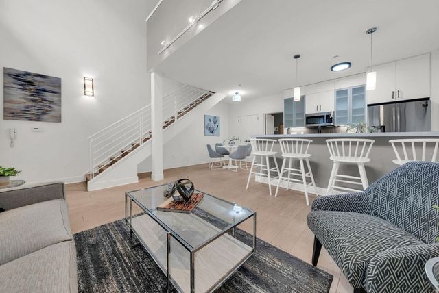 1565 32nd ST APT 2, Oakland, CA 94608