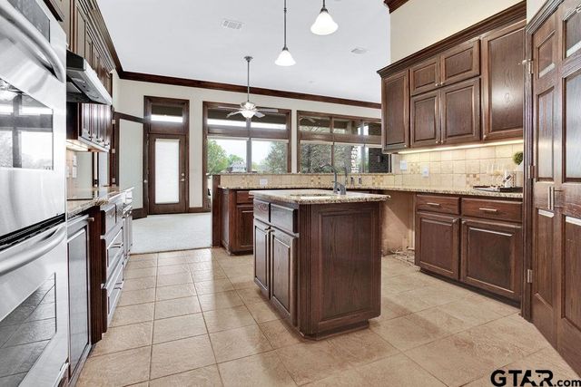 213 Winged Foot Dr., Hideaway, TX 75771