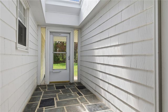 21 Citizen Street, Cumberland, RI 02864