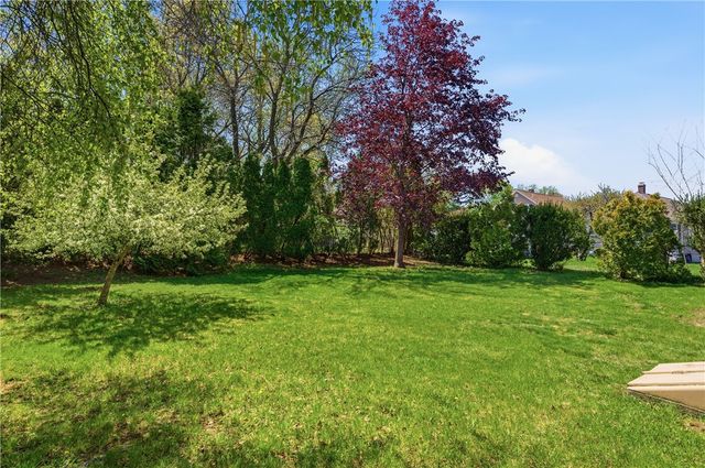21 Citizen Street, Cumberland, RI 02864