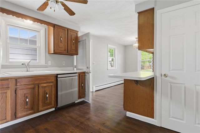 21 Citizen Street, Cumberland, RI 02864