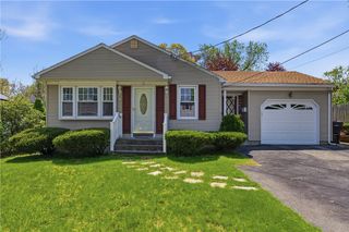 21 Citizen Street, Cumberland, RI 02864
