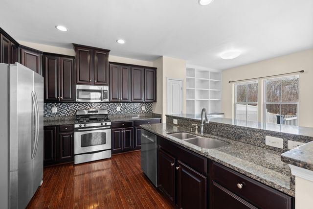 4517 BRIARWOOD DR, Charlottesville, VA 22911