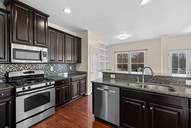 4517 BRIARWOOD DR, Charlottesville, VA 22911