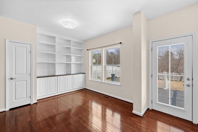 4517 BRIARWOOD DR, Charlottesville, VA 22911