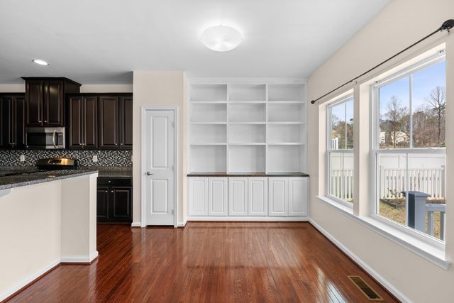 4517 BRIARWOOD DR, Charlottesville, VA 22911