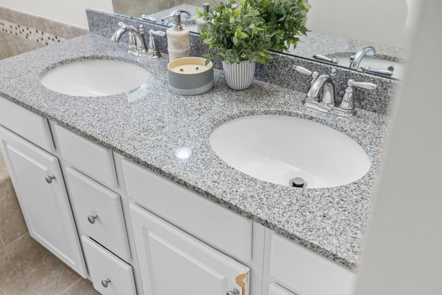 4517 BRIARWOOD DR, Charlottesville, VA 22911