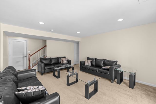 4517 BRIARWOOD DR, Charlottesville, VA 22911