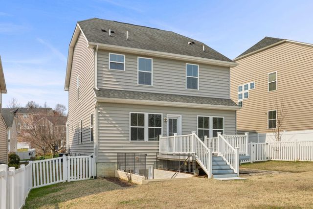 4517 BRIARWOOD DR, Charlottesville, VA 22911