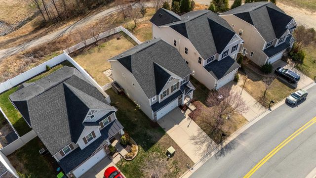 4517 BRIARWOOD DR, Charlottesville, VA 22911