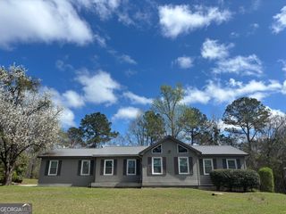 121 Girl Scout Road, Lizella, GA 31052