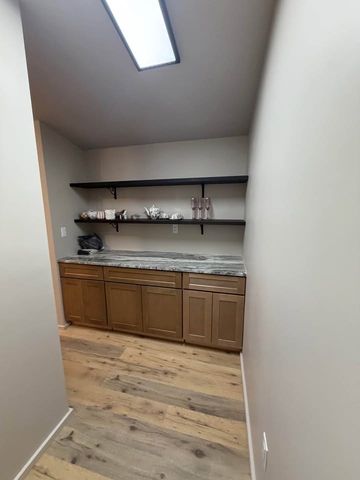226 1st St, Altamont, TN 37301