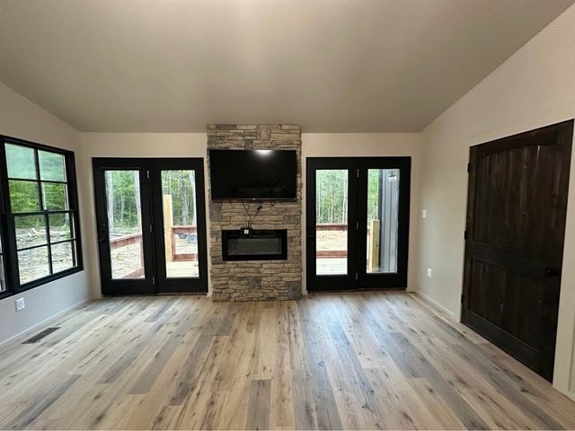 226 1st St, Altamont, TN 37301