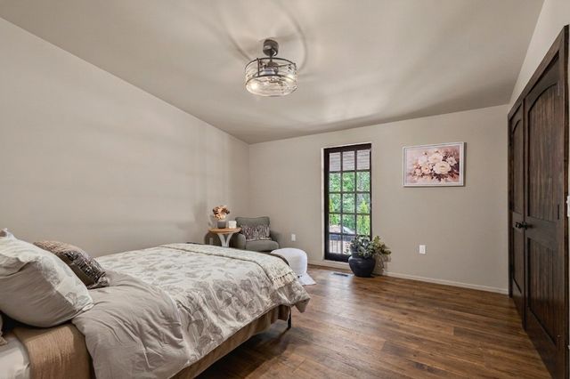 226 1st St, Altamont, TN 37301