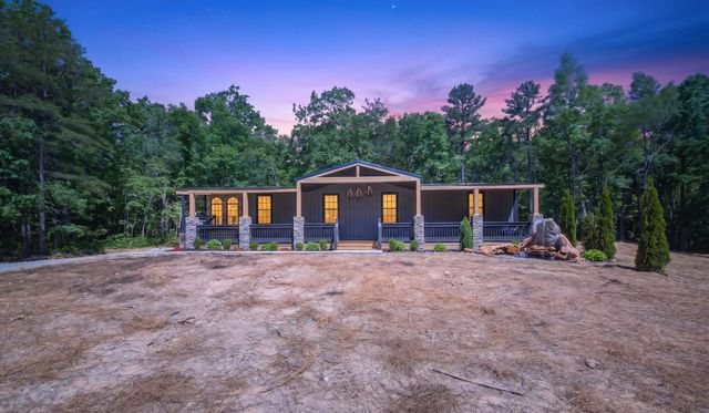 226 1st St, Altamont, TN 37301