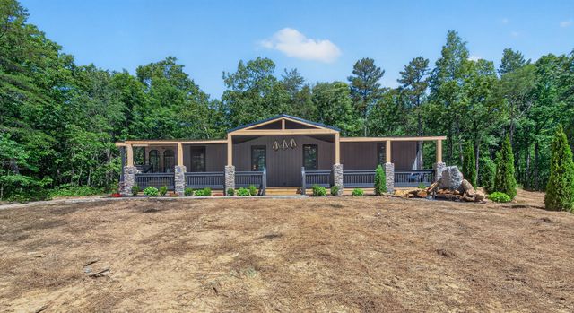 226 1st St, Altamont, TN 37301