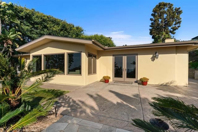 425 11th Street, Del Mar, CA 92014