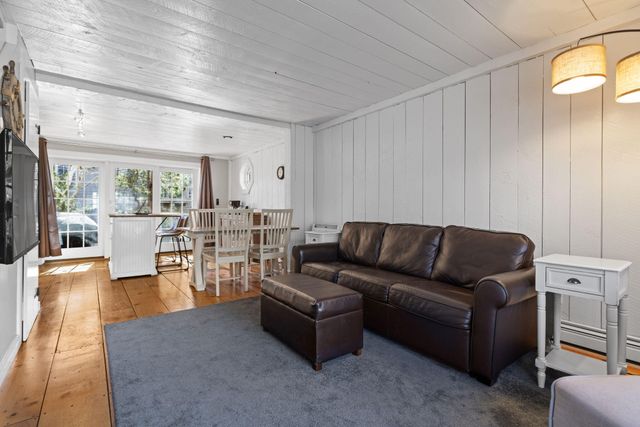 4 Hyannis Point Road UNIT 4, Mashpee, MA 02649